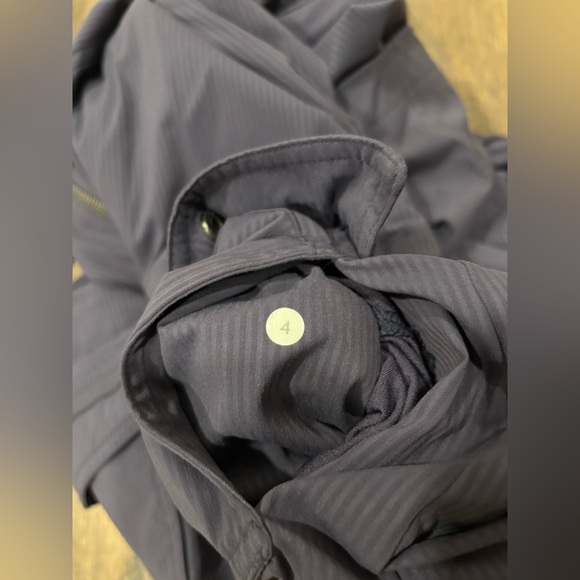 LULULEMON Yogi Anorak Jacket Hooded Size 4 Indigo Blue Stripe - Picture 10 of 10